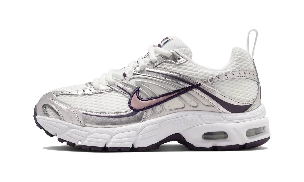 Overkicks - Nike Air Max Moto 2K White Purple Dynasty Metallic Silver (GS) (IQ9430-100) - vista lateral