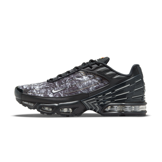 Overkicks - Nike Air Max Plus 3 Black Graphic (DO6386-001) - vista lateral