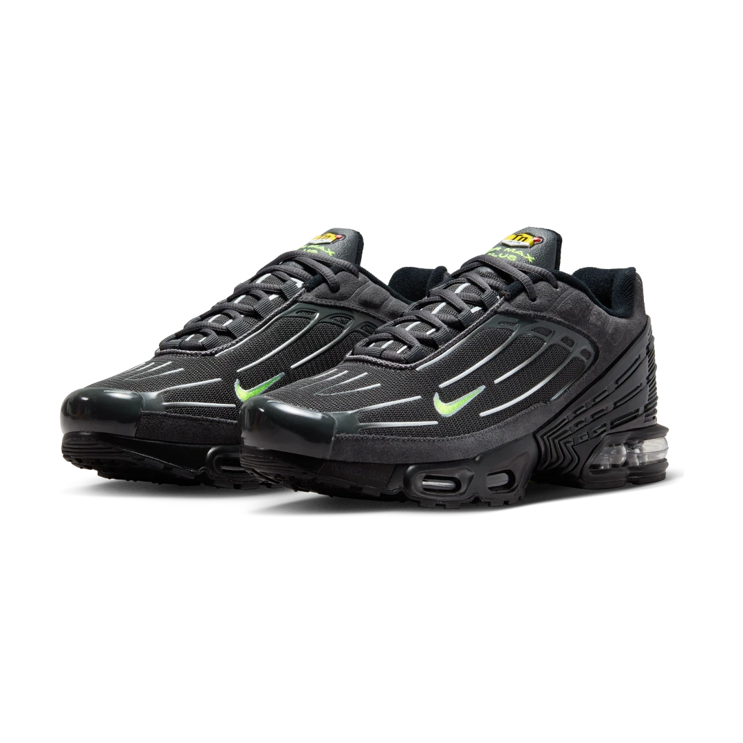 Overkicks - Nike Air Max Plus 3 Black Volt (FQ2387-001) - vista trasera