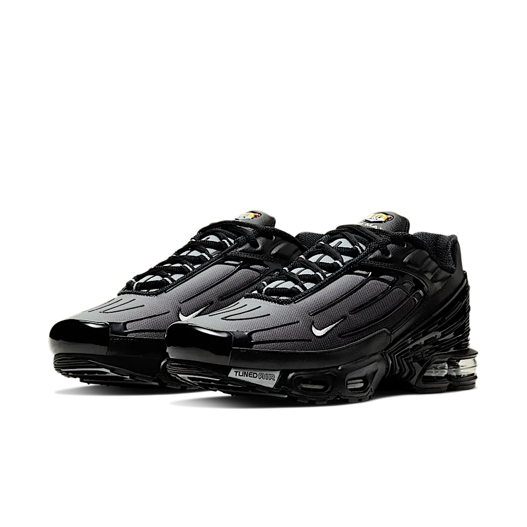 Overkicks - Nike Air Max Plus 3 Black Wolf Grey (CJ9684-002) - vista trasera