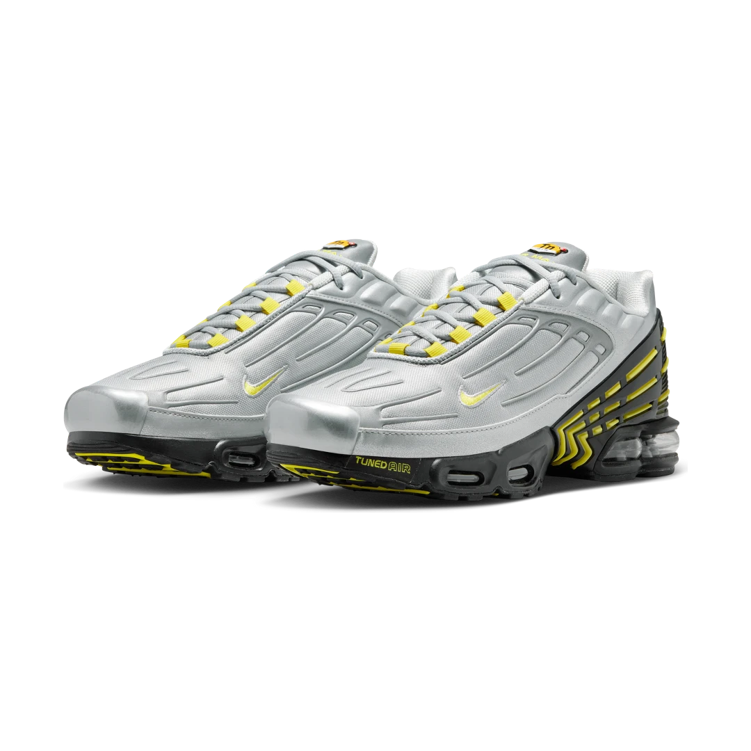 Overkicks - Nike Air Max Plus 3 Metallic Silver Opti Yellow (FZ4623-001) - vista trasera