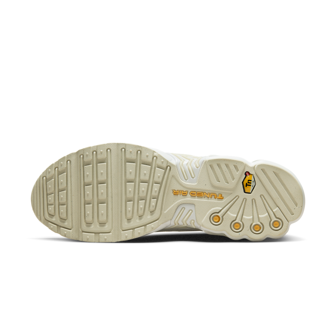 Overkicks - Nike Air Max Plus 3 Multi-Swoosh Light Bone (DX2653-100) - detalle suela