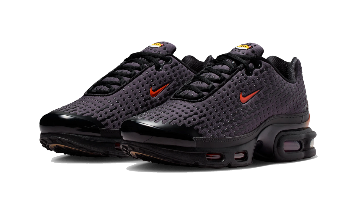 Overkicks - Nike Air Max Plus 7 Black Dark Copper (HQ2197-002) - vista trasera