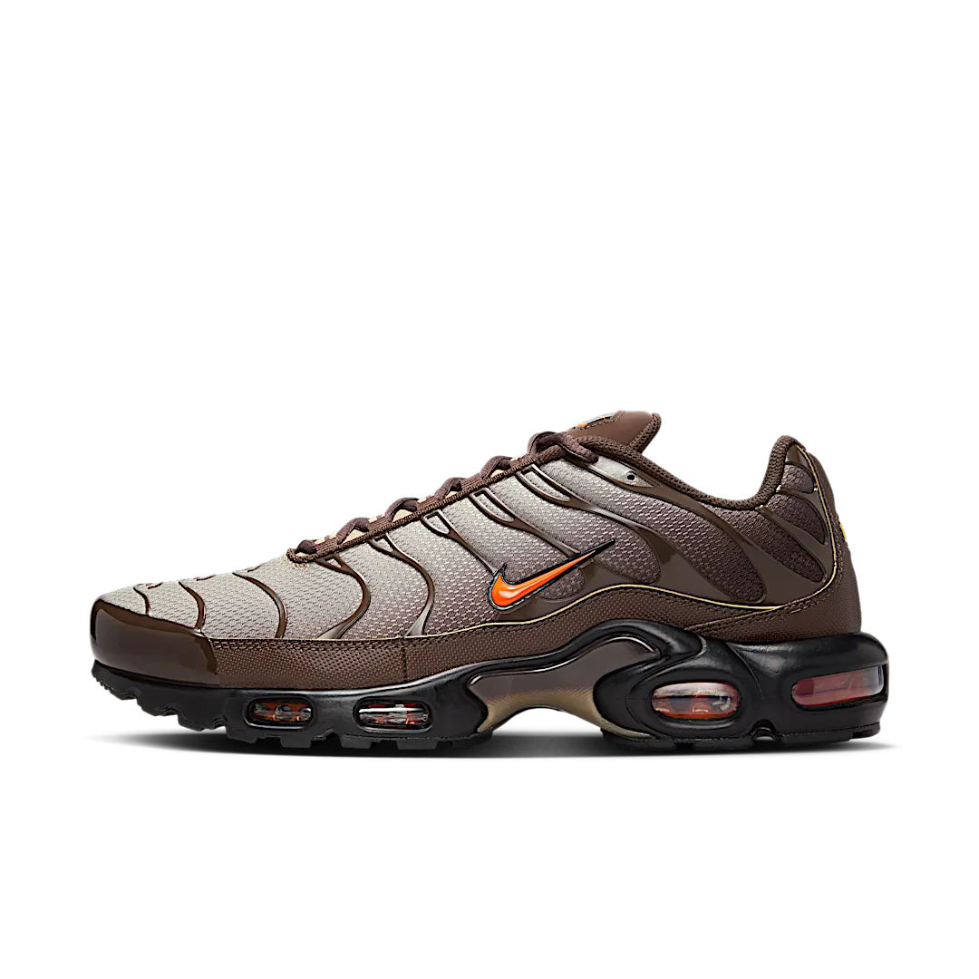 Overkicks - Nike Air Max Plus Baroque Brown Safety Orange (DM0032-200) - vista lateral
