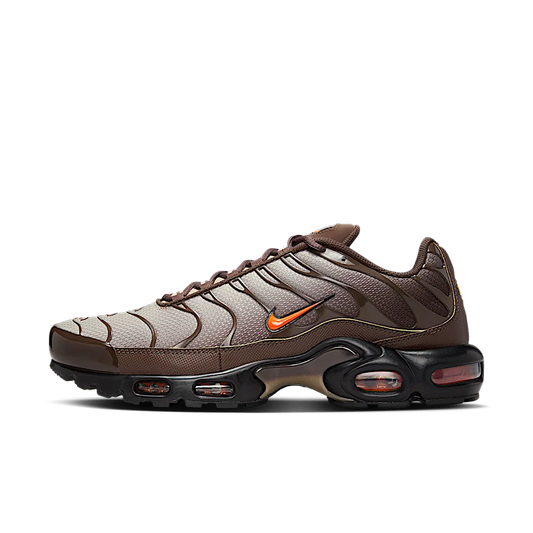 Overkicks - Nike Air Max Plus Baroque Brown Safety Orange (DM0032-200) - vista lateral