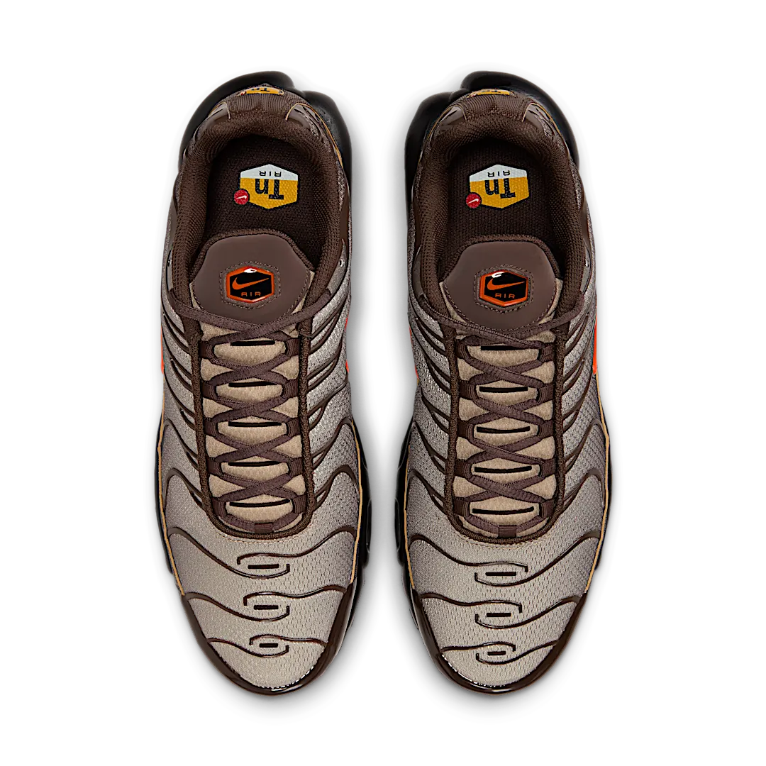 Overkicks - Nike Air Max Plus Baroque Brown Safety Orange (DM0032-200) - par completo