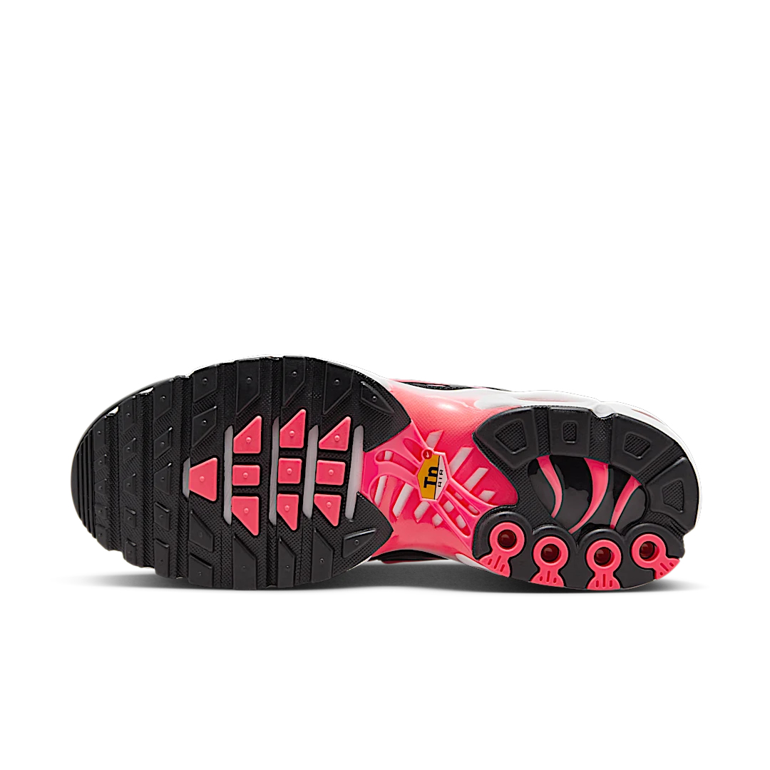 Overkicks - Nike Air Max Plus Black Hot Punch (Womens) (DZ3670-002) - detalle suela