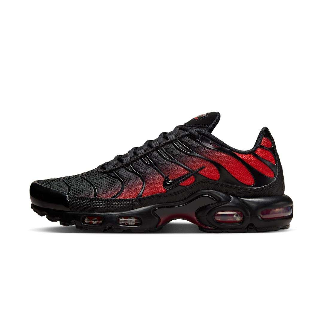 Overkicks - Nike Air Max Plus Black Noble Red (DM0032-021) - vista lateral