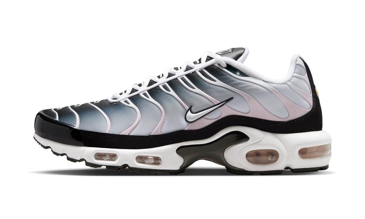 Overkicks - Nike Air Max Plus Black Pink Foam (IU7540-001) - vista lateral