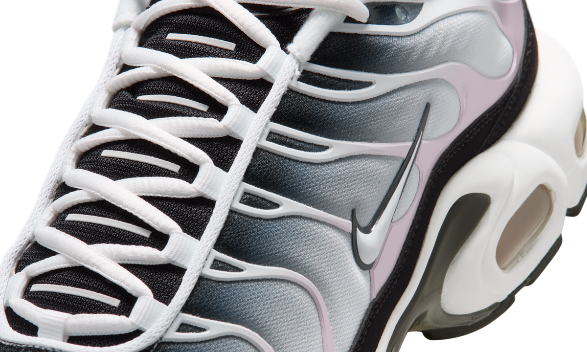 Overkicks - Nike Air Max Plus Black Pink Foam (IU7540-001) - detalle lateral interior