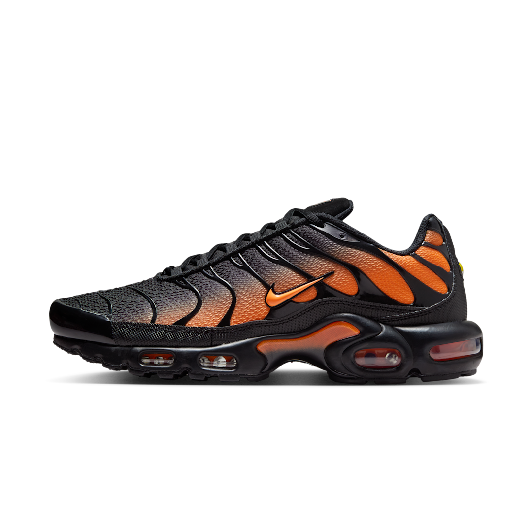 Overkicks - Nike Air Max Plus Black Total Orange (DM0032-025) - vista lateral