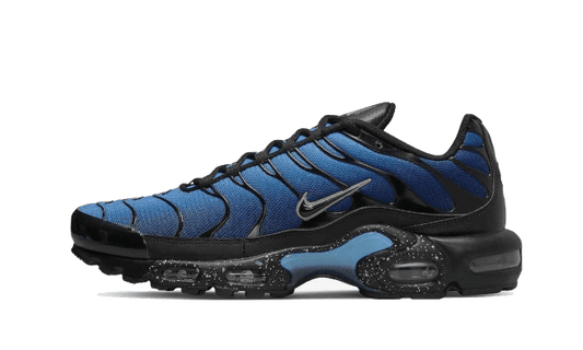 Overkicks - Nike Air Max Plus Black University Blue Stargazing (DV3493-001) - vista lateral