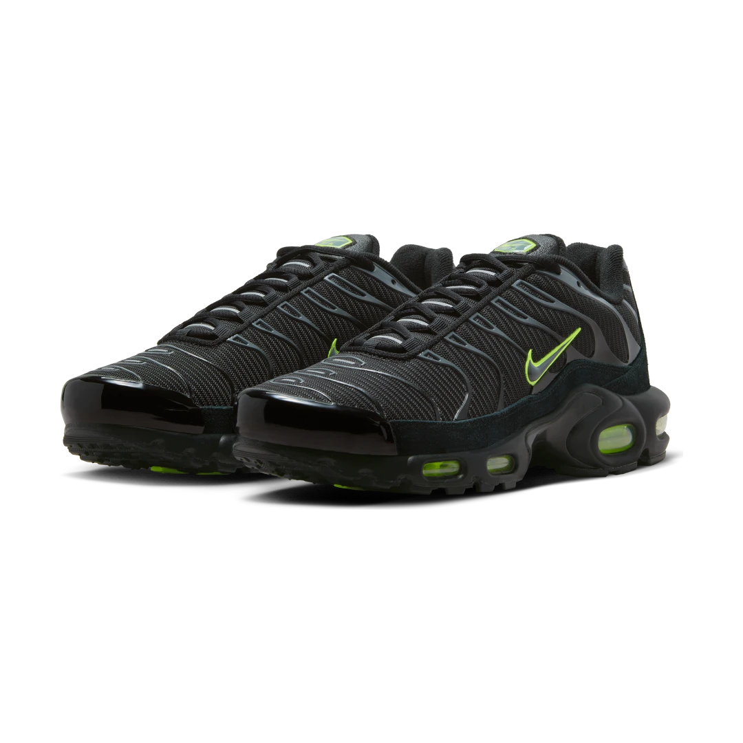 Overkicks - Nike Air Max Plus Black Volt (FQ2381-001) - vista trasera