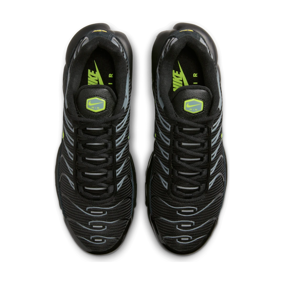 Overkicks - Nike Air Max Plus Black Volt (FQ2381-001) - par completo
