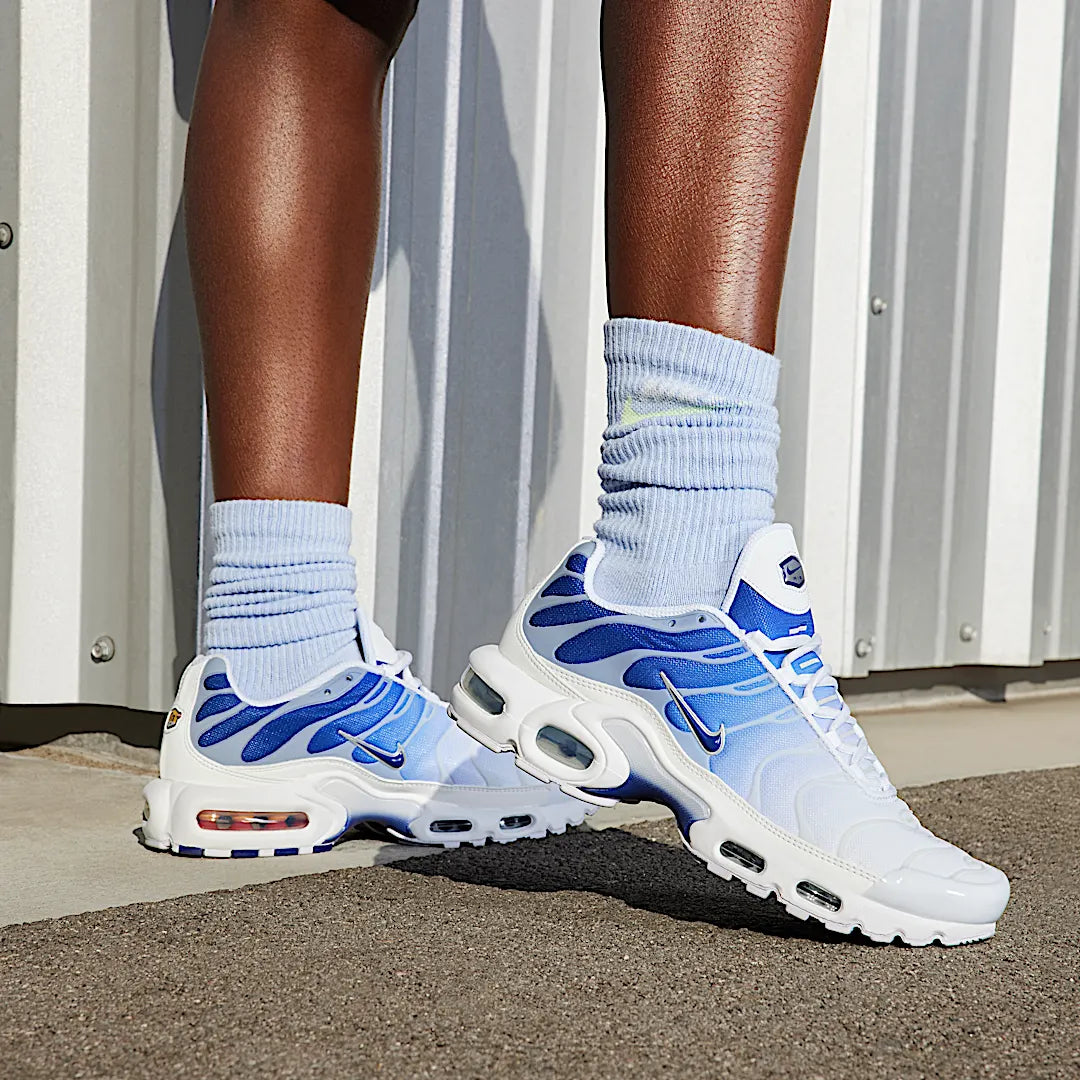 Overkicks - Nike Air Max Plus Blue Fade (Womens) (FZ4345-100) - detalle suela