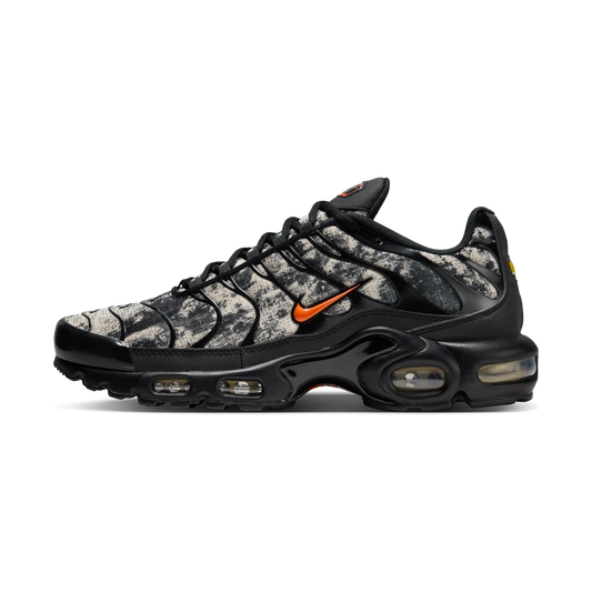Overkicks - Nike Air Max Plus Camo Black Safety Orange (FV6913-001) - vista lateral