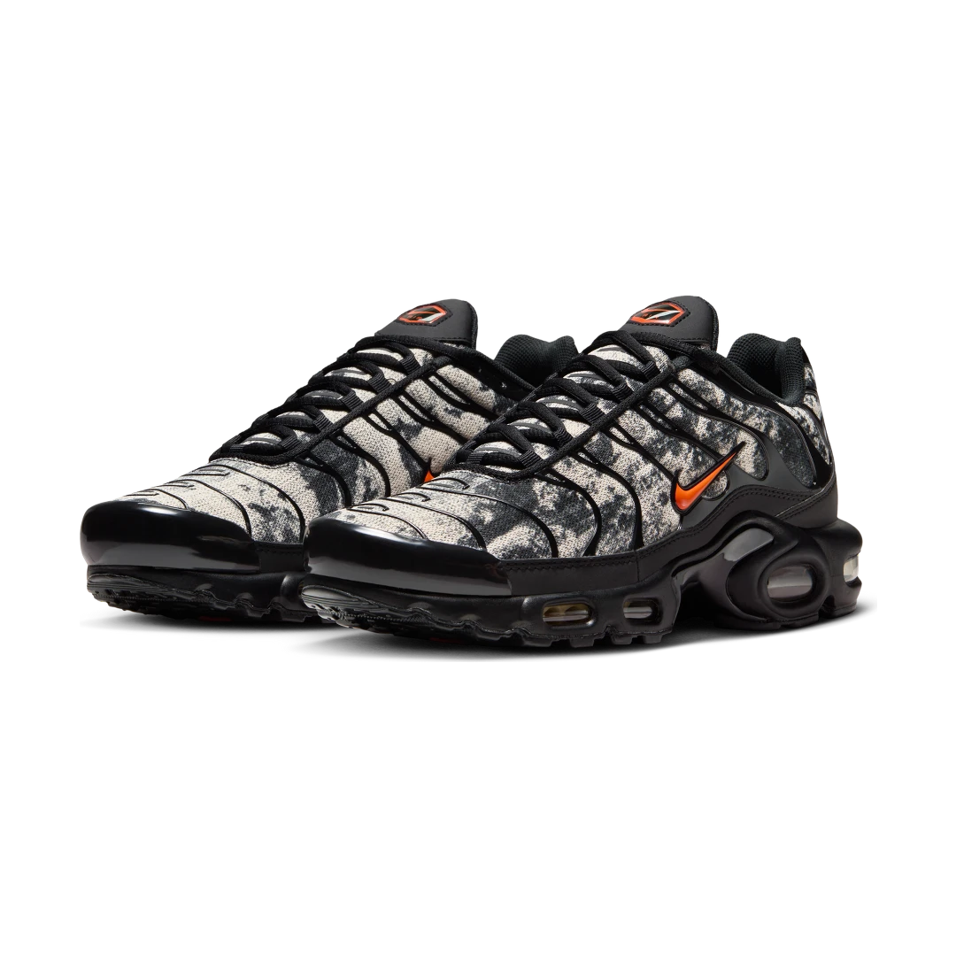 Overkicks - Nike Air Max Plus Camo Black Safety Orange (FV6913-001) - vista trasera