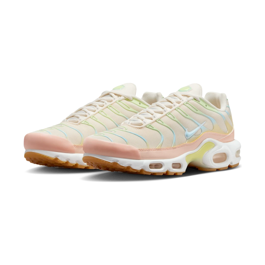 Overkicks - Nike Air Max Plus Crimson Tint (Womens) (DZ3671-800) - vista trasera