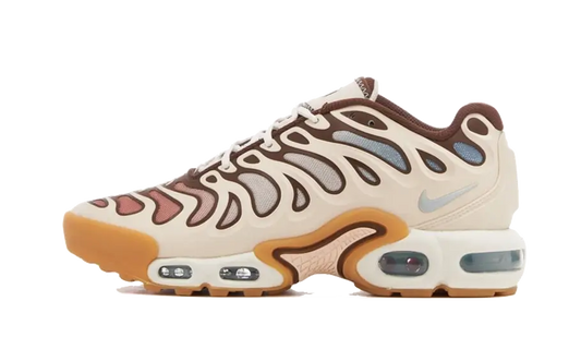 Overkicks - Nike Air Max Plus Drift Phantom Cacao Wow (FD4290-001) - vista lateral