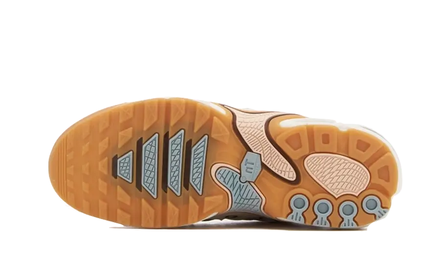 Overkicks - Nike Air Max Plus Drift Phantom Cacao Wow (FD4290-001) - detalle suela