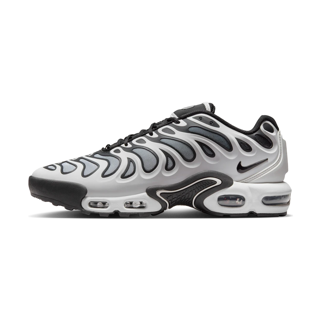 Overkicks - Nike Air Max Plus Drift White Black Metallic Silver (FD4290-101) - vista lateral