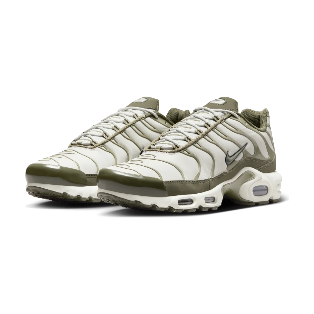 Overkicks - Nike Air Max Plus Light Bone Neutral Olive (FB9722-002) - vista trasera