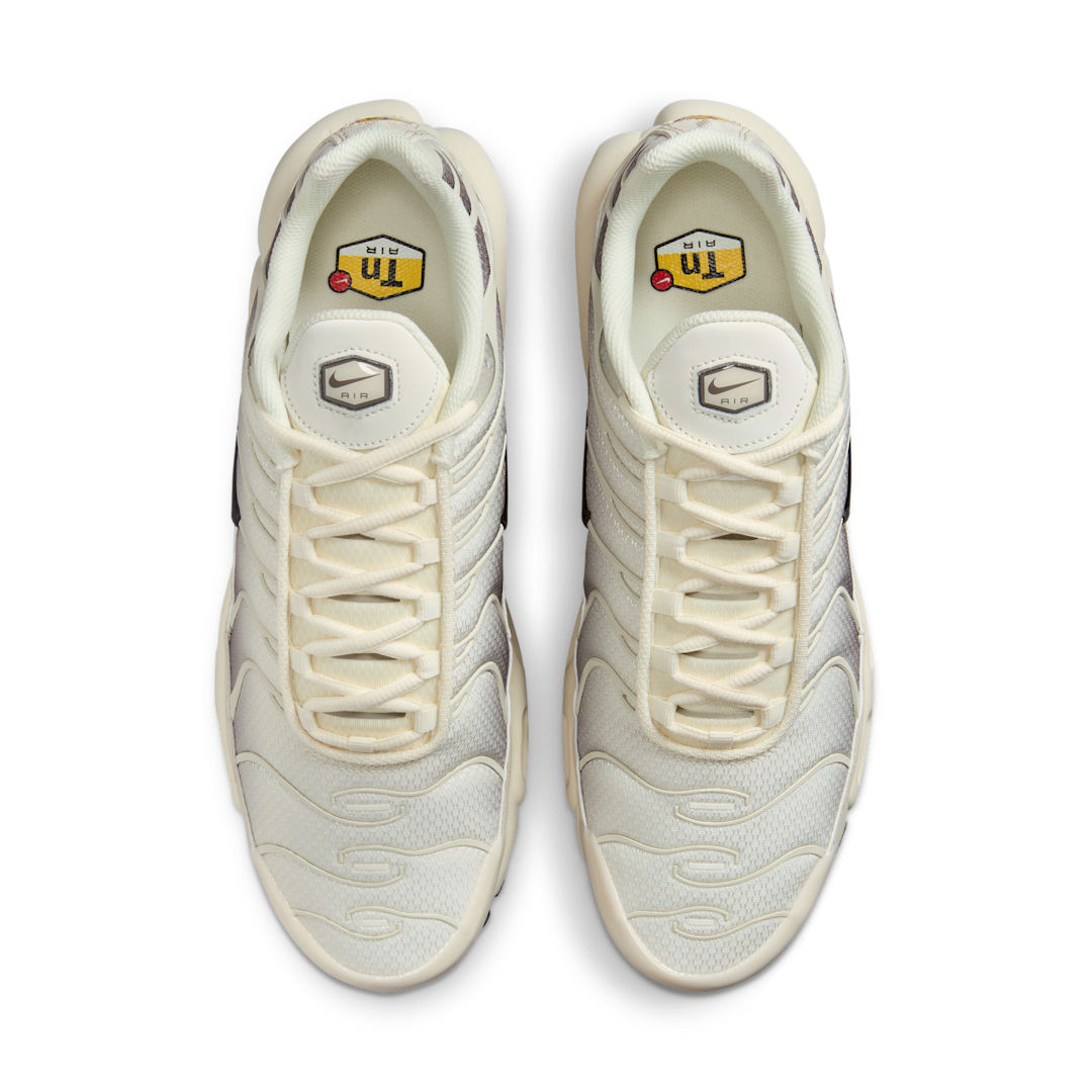 Overkicks - Nike Air Max Plus Light Orewood Brown Cave Stone (DM0032-106) - par completo