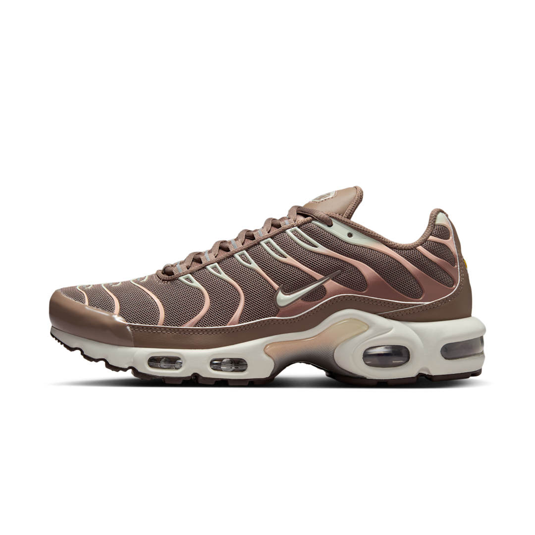 Overkicks - Nike Air Max Plus Mink Brown Baroque Brown Sail Metallic Silver (Womens) (DZ3671-200) - vista lateral
