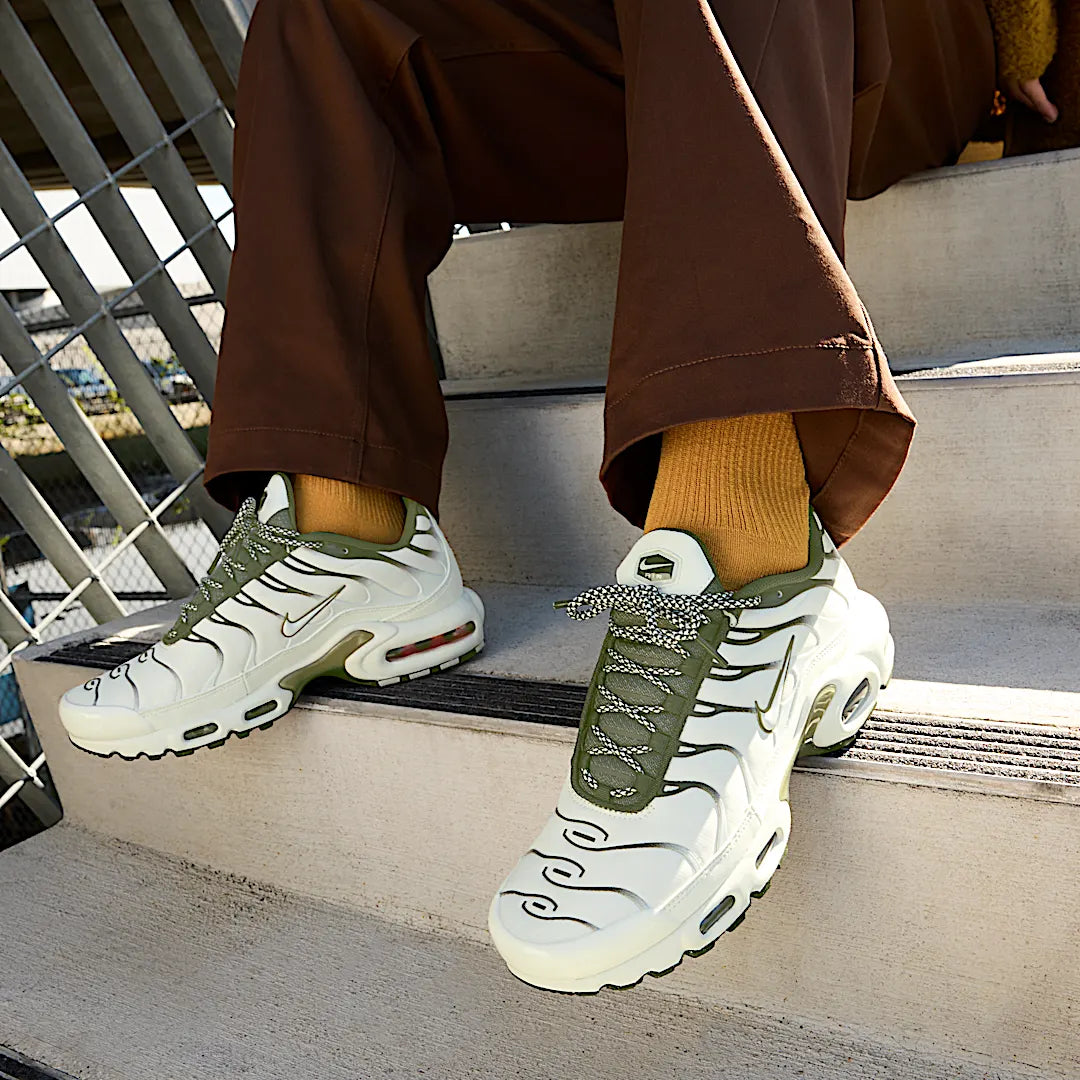 Overkicks - Nike Air Max Plus Phantom Cargo Khaki (FB9722-001) - detalle suela