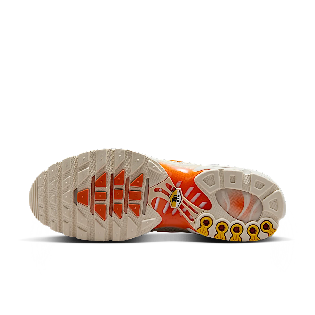 Overkicks - Nike Air Max Plus Phantom Safety Orange (DM0032-019) - detalle suela