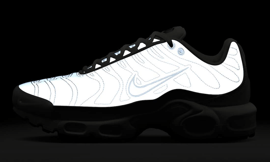 Overkicks - Nike Air Max Plus Platinum Tint (FZ4342-001) - detalle suela