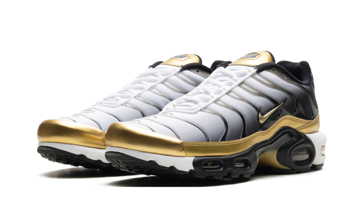 Overkicks - Nike Air Max Plus Premium Footlocker 50th Anniversary (HM0352-100) - vista trasera