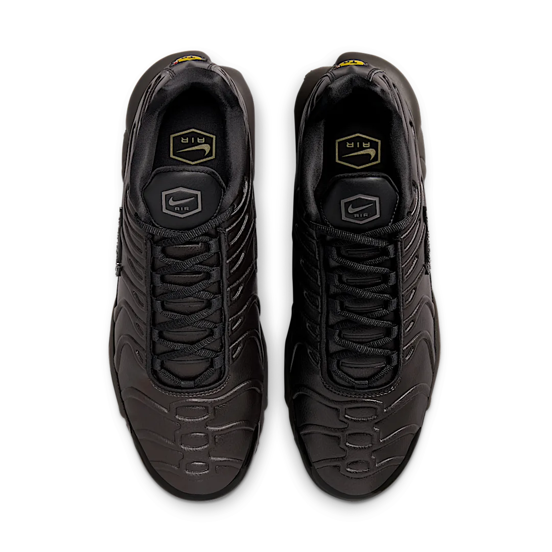 Overkicks - Nike Air Max Plus Premium Paris (HJ4519-200) - par completo