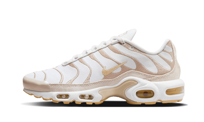 Overkicks - Nike Air Max Plus Premium Sanddrift (Womens) (DZ2832-101) - vista lateral