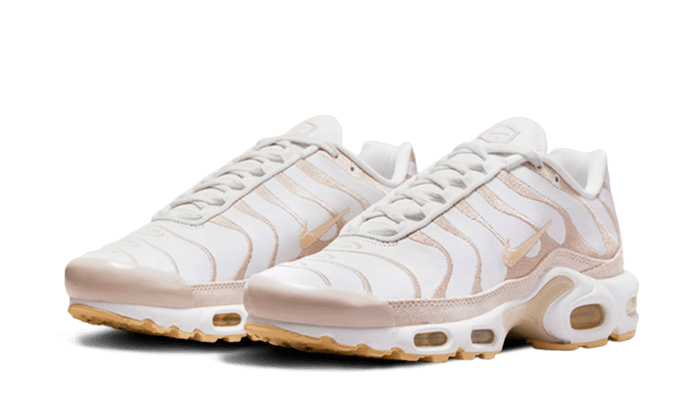 Overkicks - Nike Air Max Plus Premium Sanddrift (Womens) (DZ2832-101) - vista trasera