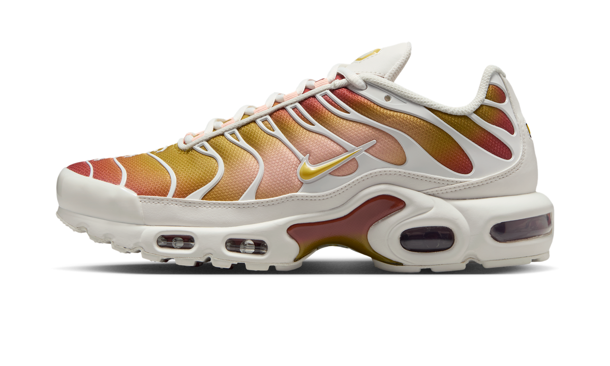 Overkicks - Nike Air Max Plus Rugged Orange Saturn Gold (DZ3670-007) - vista lateral