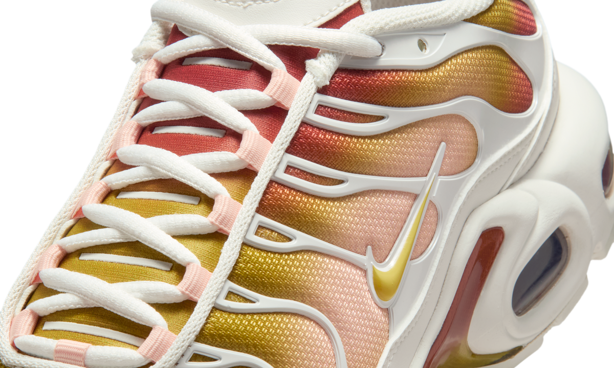 Overkicks - Nike Air Max Plus Rugged Orange Saturn Gold (DZ3670-007) - detalle lateral interior