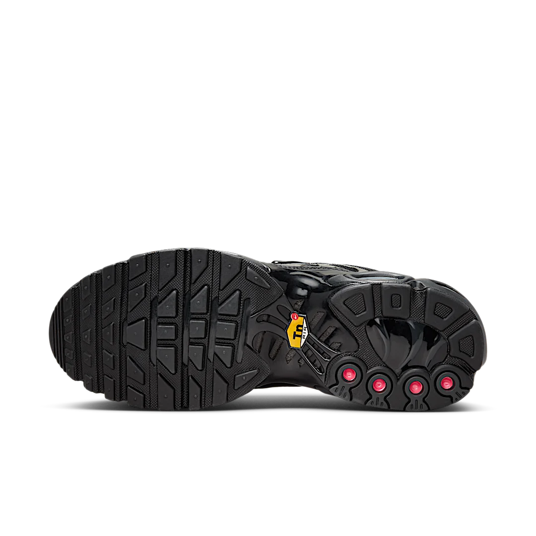 Overkicks - Nike Air Max Plus SE Black Chrome (HJ9743-001) - detalle suela