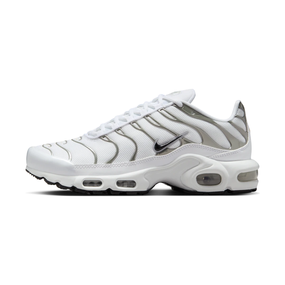 Overkicks - Nike Air Max Plus SE White Metallic Silver (Womens) (HJ9743-100) - vista lateral