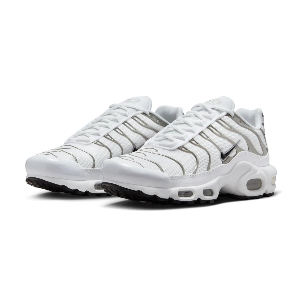 Overkicks - Nike Air Max Plus SE White Metallic Silver (Womens) (HJ9743-100) - vista trasera