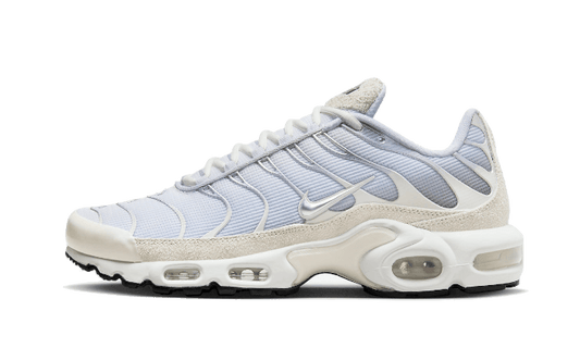 Overkicks - Nike Air Max Plus Sail Pure Platinum Silver (FN7813-001) - vista lateral