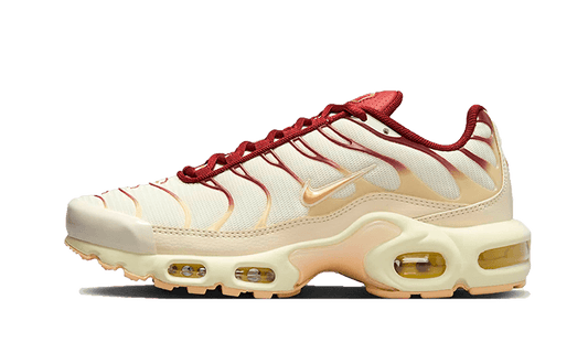 Overkicks - Nike Air Max Plus Sail Team Red (Womens) (FQ2765-100) - vista lateral