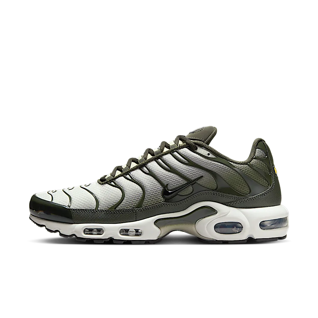 Overkicks - Nike Air Max Plus Sequoia Cargo Khaki (DM0032-300) - vista lateral