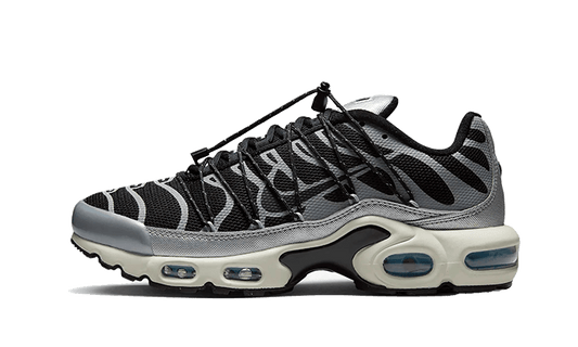 Overkicks - Nike Air Max Plus Toggle Black Silver (Womens) (FD0799-001) - vista lateral