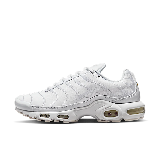 Overkicks - Nike Air Max Plus Triple White (AJ2029-100) - vista lateral