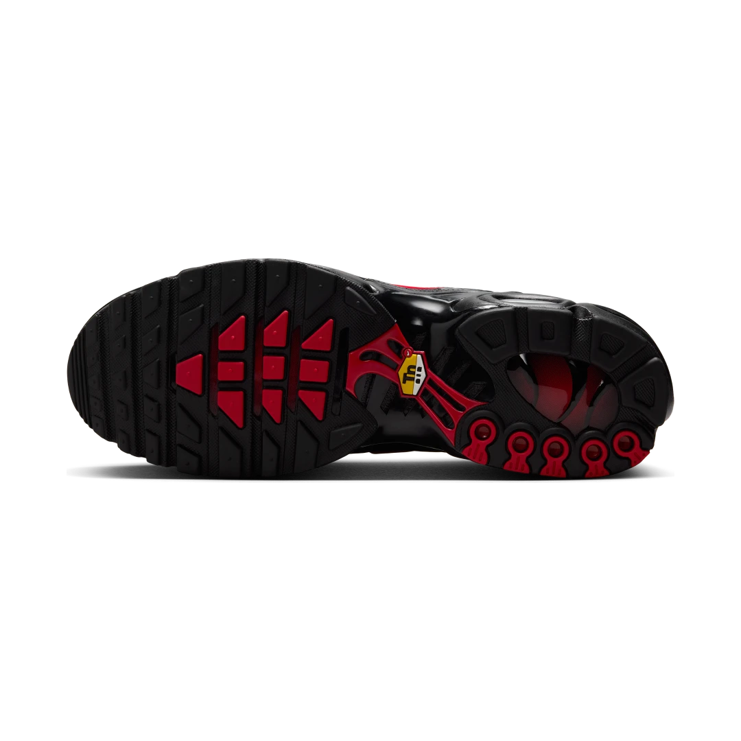 Overkicks - Nike Air Max Plus Tuned Air Black Red (IH4459-001) - detalle suela