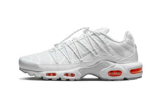 Overkicks - Nike Air Max Plus Utility Safety Orange Pure Platinum (FJ4232-100) - vista lateral