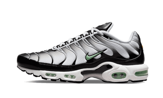 Overkicks - Nike Air Max Plus White Black Mint Green (DH4776-100) - vista lateral