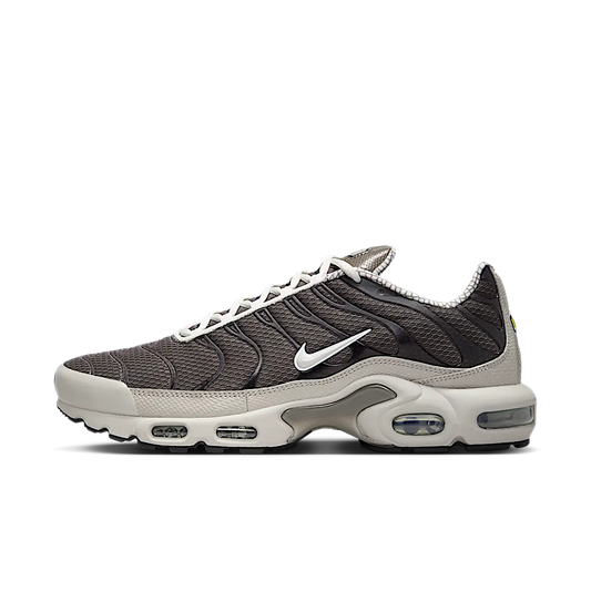 Overkicks - Nike Air Max Plus Year of the Snake (IB7679-200) - vista lateral
