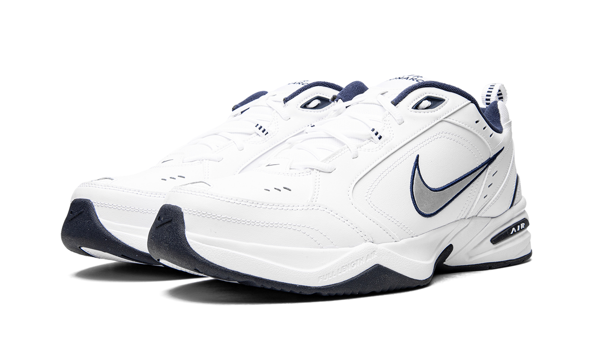 Overkicks - Nike Air Monarch IV White Navy (415445-102) - vista trasera